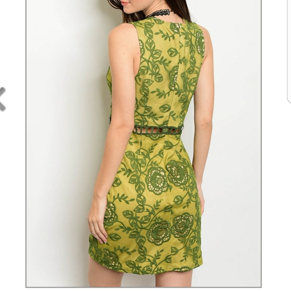 💦OLIVE LACE DRESS - Picture 2 of 3